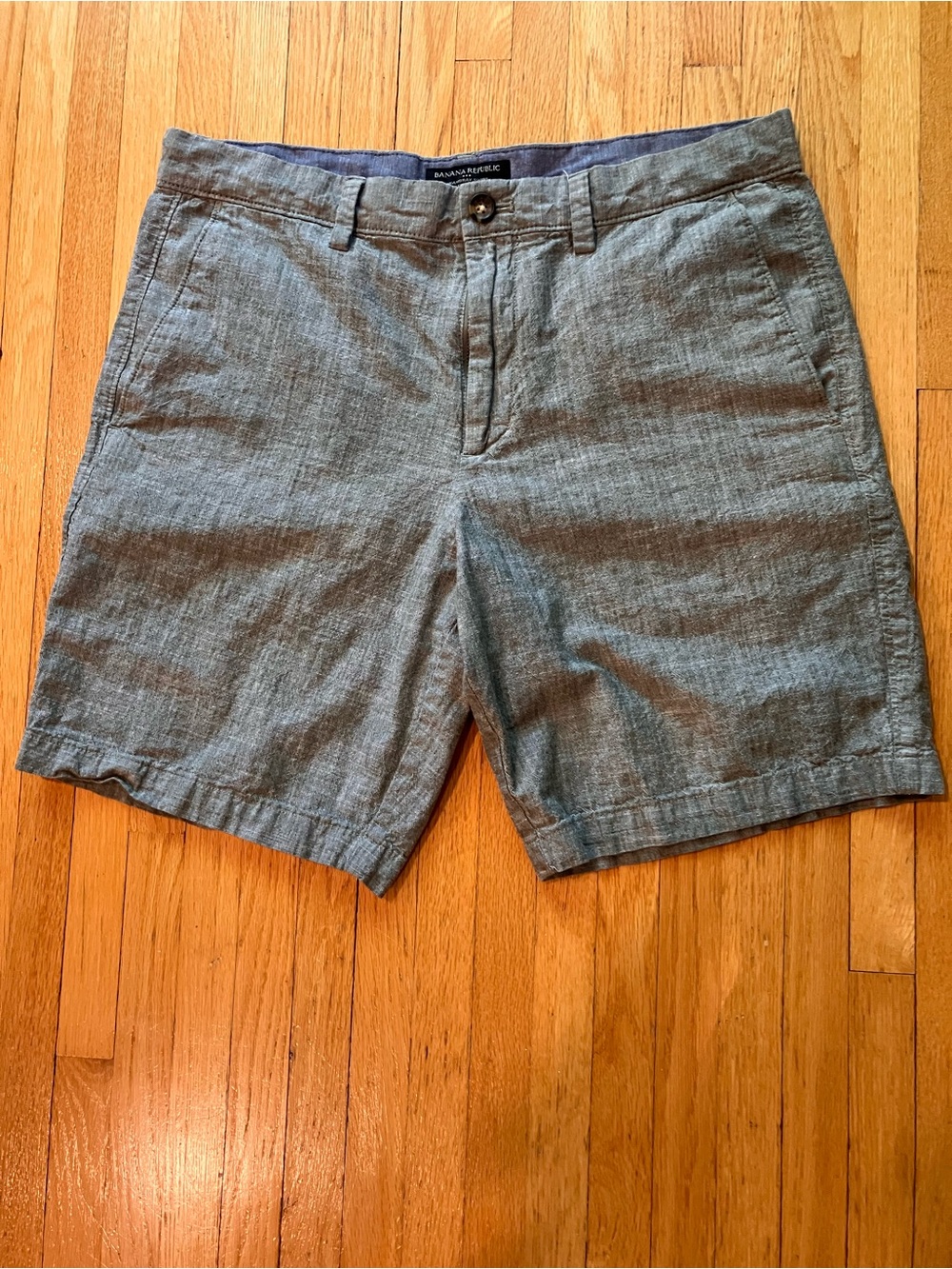 Banana Republic Gray Linen-Blend Flat Front Men’s Shorts